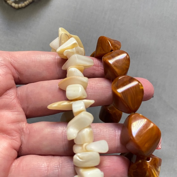 3 Piece Boho Eclectic Stone Bead Stretch Vtg Bracelets Neutrals Women's Size - Picture 11 of 13